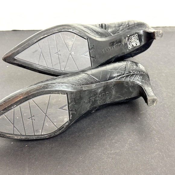 Aquatalia Marilisa Croc Embossed Black Leather Booties, size 6.5 - Picture 8 of 11